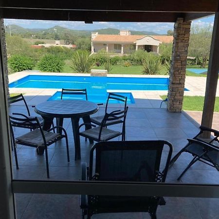 Casa Con Vista A Las Sierras De Cordoba Malagueno Exterior foto