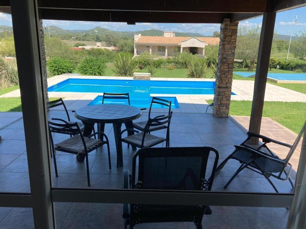 Casa Con Vista A Las Sierras De Cordoba Malagueno Exterior foto